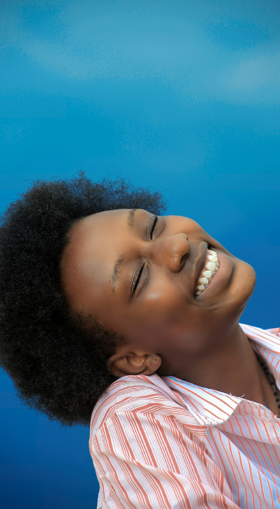 center-img-girl-smiling